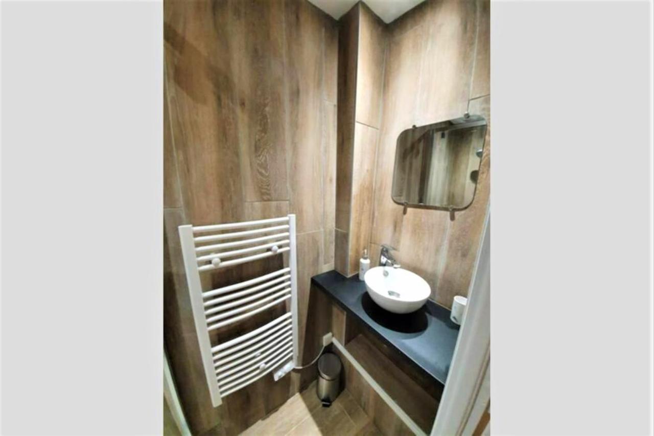 Appartement à deux pas de la place du forum Arles Extérieur photo