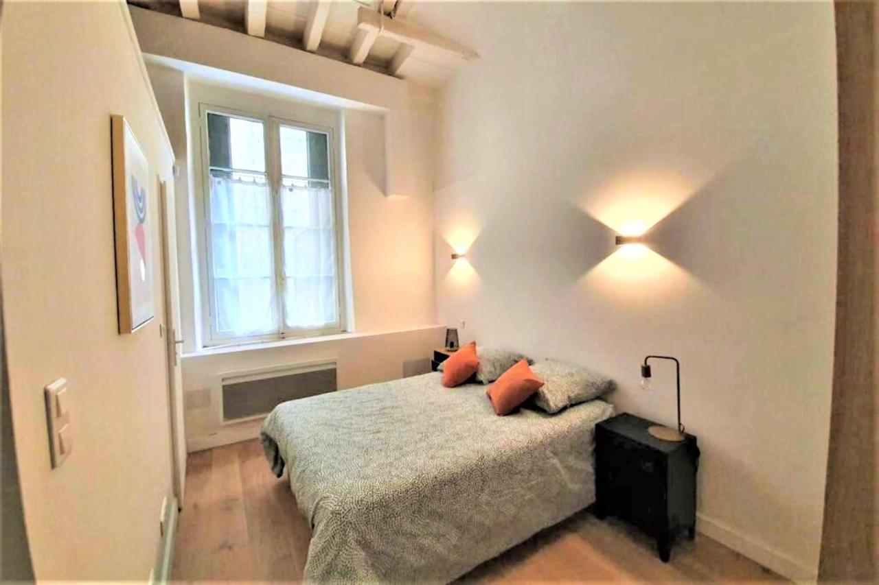 Appartement à deux pas de la place du forum Arles Extérieur photo